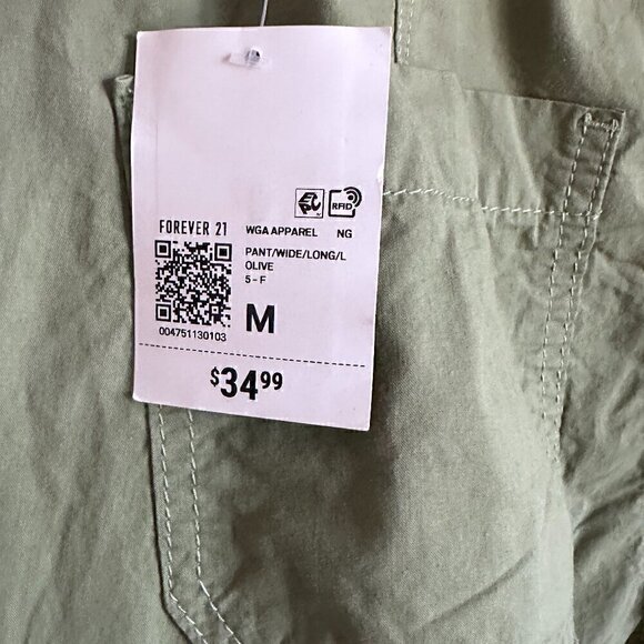 NWT Forever 21 Zipper-Pocket Cargo Pants in Olive Green - Size M - Picture 15 of 16